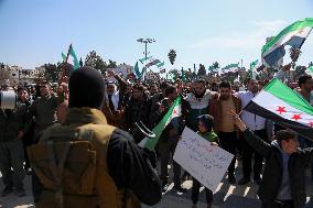 Demonstration in support of the new government - Aleppo