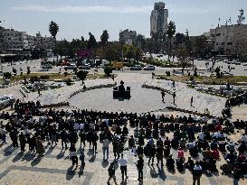 Demonstration in support of the new government - Aleppo