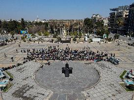 Demonstration in support of the new government - Aleppo