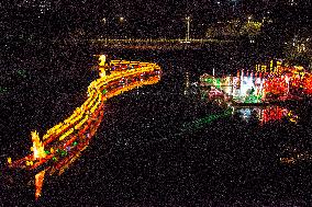 Golden Snake Lantern Boat in Zhangzhou