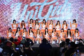 Uni-Girls