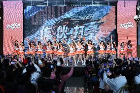 Uni-Girls