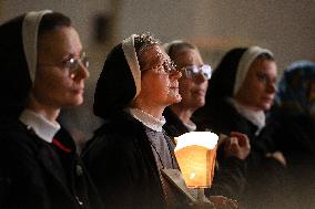 Cardinal Czerny Leads The Rosary For The Pope's Health - Vatican