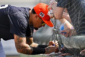Spring Training: Pirates Pittsburgh  Vs Detroit Tigers