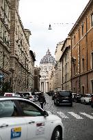 General View Shows St Peter's Basilica