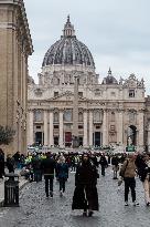 General View Shows St Peter's Basilica