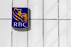 Signage For American And Canadian Banking Institutions In Downtown Toronto
