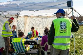 Yellow Vests Still Gather Weekly in Sens After Over Six Years