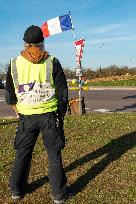 Yellow Vests Still Gather Weekly in Sens After Over Six Years