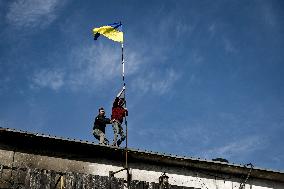 Repairing volunteer workshop in Zaporizhzhia after Russian drone attack