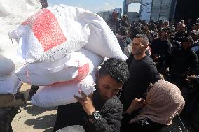 Distribution of Humanitarian Aid in The Jabalia Camp - Gaza