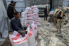 Distribution of Humanitarian Aid in The Jabalia Camp - Gaza