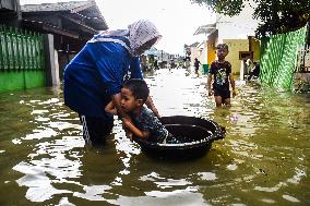 Floods Hit Dayeuhkolot Indonesia