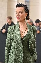 PFW Gabriela Hearst Outside Arrivals