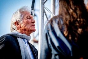 Richard Gere Joins Tibetans and Supporters In The Hague