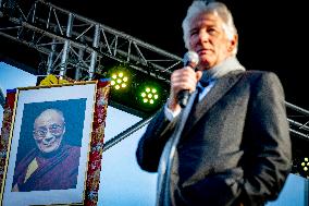 Richard Gere Joins Tibetans and Supporters In The Hague