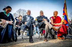 Richard Gere Joins Tibetans and Supporters In The Hague