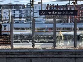 Railway Station Donnersberger Bruecke In Munich