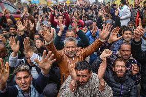 Daily Wagers And Casual Laborers Protest In Srinagar