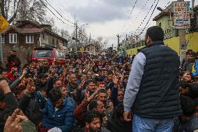 Daily Wagers And Casual Laborers Protest In Srinagar