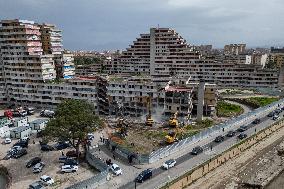 Scampia, Demolition Operations Of The Vela Gialla Have Begun