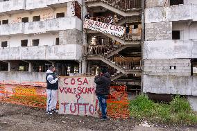 Scampia, Demolition Operations Of The Vela Gialla Have Begun