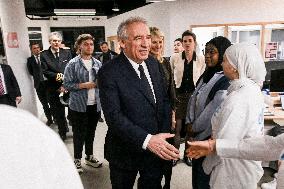 Prime Minister Celebrates 15 Years of Civic Service at Night Call Center