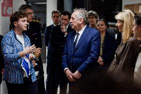 Prime Minister Celebrates 15 Years of Civic Service at Night Call Center