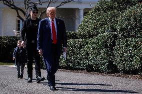 DC: President Trump views Tesla vehicles in Front of The White House