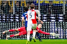FC Internazionale Milano v Feyenoord - UEFA Champions League 2024/25 Round of 16 Second Leg