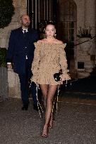 PFW - Kate And Lila Moss Head To Saint Laurent