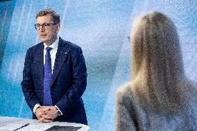 Government crisis in Estonia.