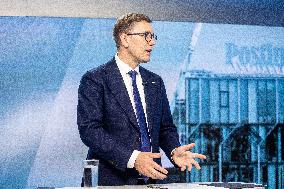 Government crisis in Estonia.