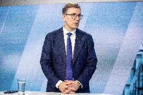 Government crisis in Estonia.