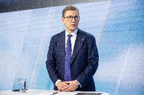 Government crisis in Estonia.