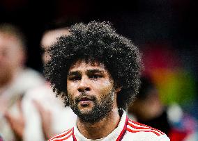 Bayer 04 Leverkusen vs Bayern Munich - Champions League Round of 16