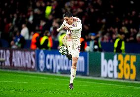 Bayer 04 Leverkusen vs Bayern Munich - Champions League Round of 16