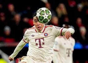 Bayer 04 Leverkusen vs Bayern Munich - Champions League Round of 16