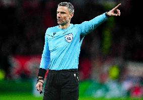 Bayer 04 Leverkusen vs Bayern Munich - Champions League Round of 16