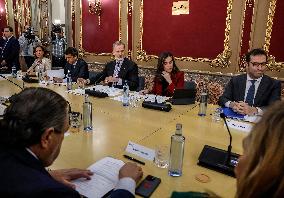 Royals return to Valencia to meet with businessmen and social entitie