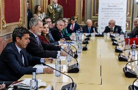 Royals return to Valencia to meet with businessmen and social entitie