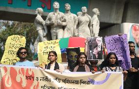 DU Theatre Students Protest At Violence Against Women