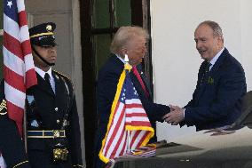 DC: President Trump and PM Martin hold a White House arrivals