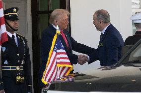 DC: President Trump and PM Martin hold a White House arrivals