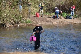 Thousands of Syrians Flee to Lebanon - Akkar