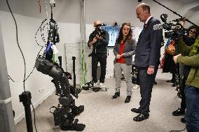 Eric Lombard visits Windcraft company in Paris FA