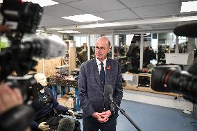 Eric Lombard visits Windcraft company in Paris FA