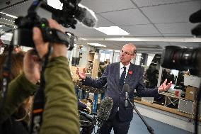 Eric Lombard visits Windcraft company in Paris FA