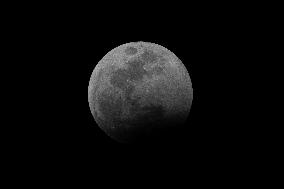 Total Lunar Eclipse Over Mexico City