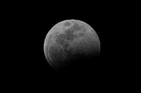 Total Lunar Eclipse Over Mexico City